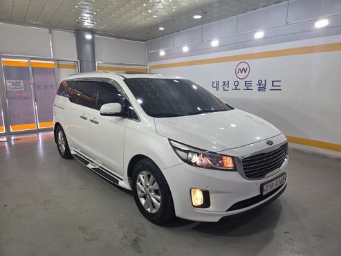 Kia Carnival 11-seater Luxury — пробег 259 104 км — фото 4 из 5