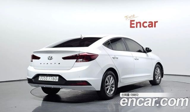 Hyundai AVANTE из Кореи Encar