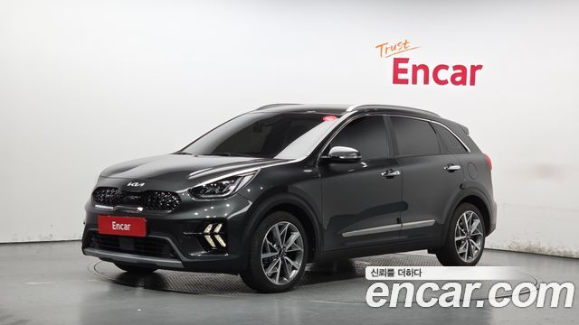 Kia Niro 1.6 HEV Signature — пробег 34 979 км — фото 1 из 5