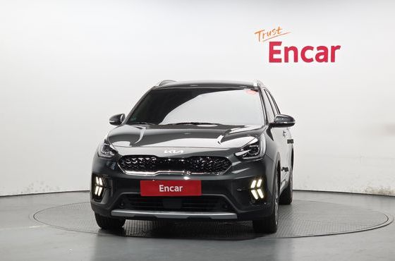 Kia Niro 1.6 HEV Signature — пробег 34 979 км — фото 3 из 5