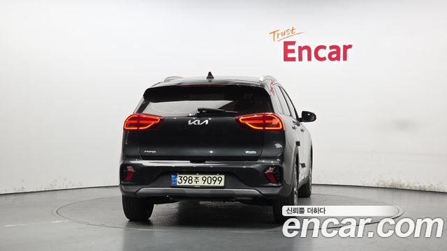 Kia Niro 1.6 HEV Signature — пробег 34 979 км — фото 4 из 5