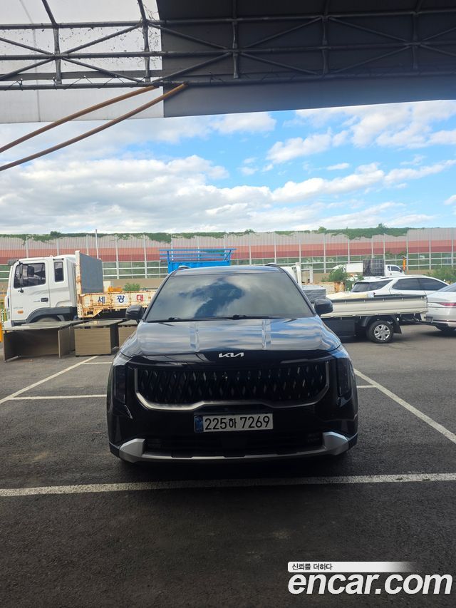 Kia Carnival Diesel 9-Seater Prestige — пробег 31 000 км — фото 3 из 5