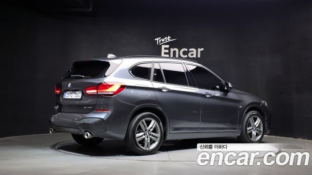 BMW X1 xDrive 20i M Sport — пробег 77 273 км — фото 2 из 5