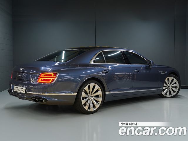 Bentley Flying Spur 4.0 — пробег 10 990 км — фото 3 из 5