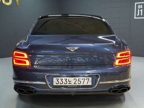 Bentley Flying Spur 4.0 — пробег 10 990 км — фото 5 из 5