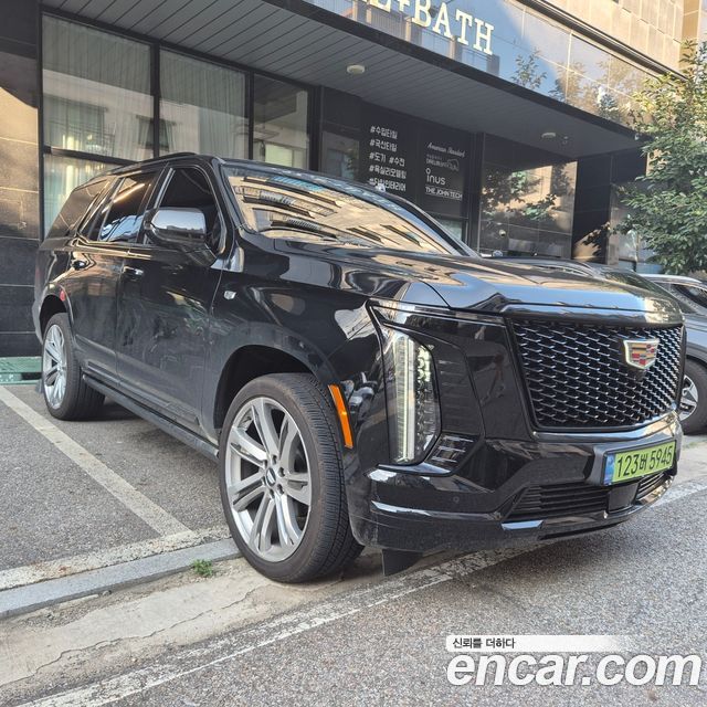 Cadillac Escalade 6.2 Sports Platinum — пробег 7 900 км — фото 1 из 5