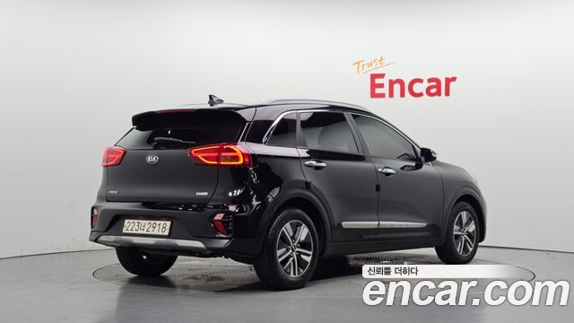 Kia Niro 1.6 HEV Prestige — пробег 94 843 км — фото 2 из 5
