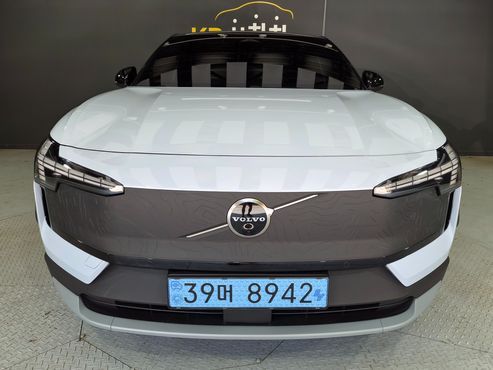 Volvo EX30 Performance Ultra — пробег 5 535 км — фото 1 из 5