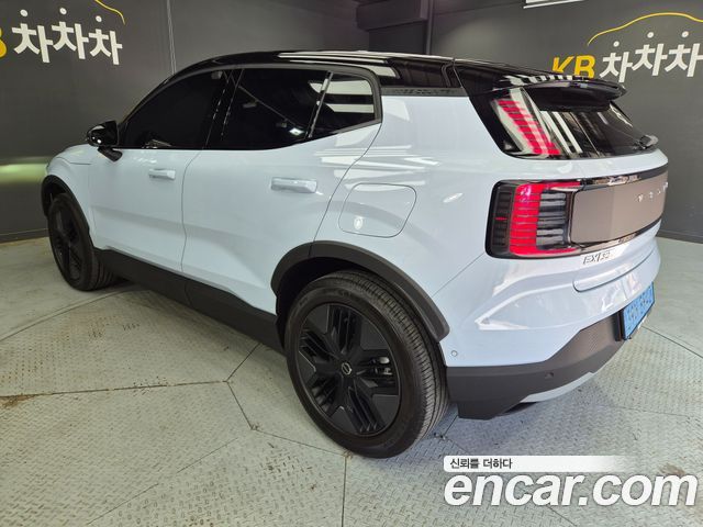 Volvo EX30 Performance Ultra — пробег 5 535 км — фото 4 из 5