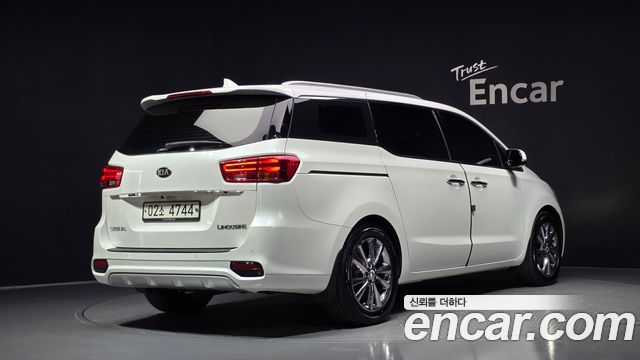 Kia Carnival 7-Seater Limousine President — пробег 140 999 км — фото 2 из 5