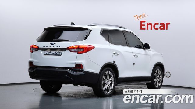 Ssangyong Rexton из Кореи Encar