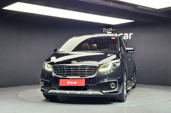 Kia Carnival Gasoline 7-seater Limousine President — пробег 116 574 км — фото 3 из 5