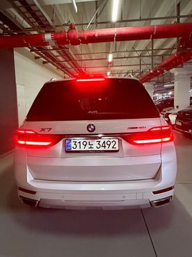 BMW X7 xDrive 40i Design Pure Excellence 6-Seater — пробег 29 500 км — фото 4 из 5