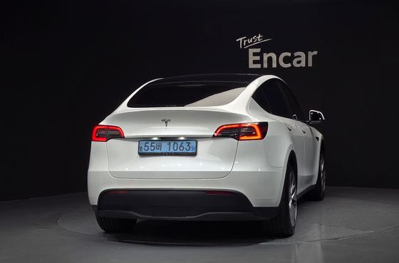 Tesla Model Y RWD — пробег 157 838 км — фото 4 из 5