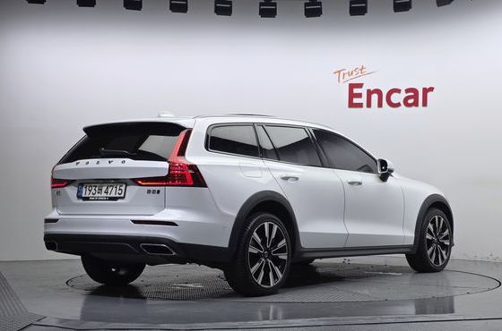 Volvo V60 B5 Pro AWD — пробег 40 265 км — фото 2 из 5