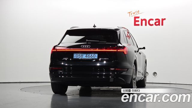 Audi e-tron из Кореи Encar