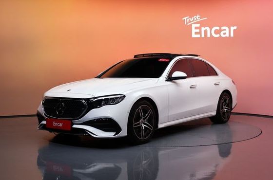 Mercedes-Benz E-Class E200 AMG Line — пробег 4 822 км — фото 1 из 5
