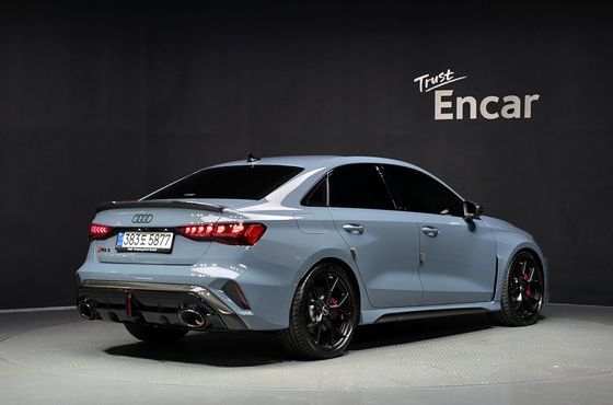 Audi RS3 2.5 TFSI Quattro — пробег 1 824 км — фото 2 из 5