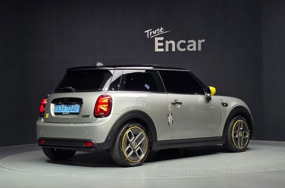Mini Cooper SE Electric 3rd — пробег 18 609 км — фото 2 из 5