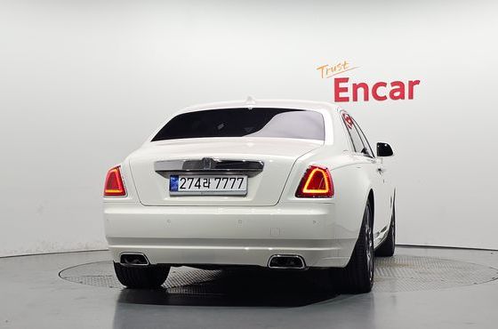Rolls-Royce Ghost 6.6 V12 — пробег 81 746 км — фото 4 из 5