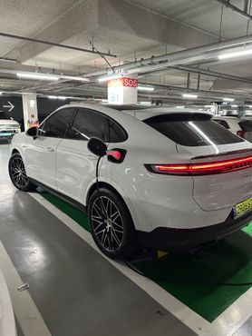 Porsche Cayenne 3.0 E-Hybrid Coupe — пробег 13 000 км — фото 4 из 5