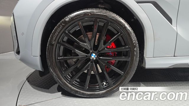 BMW X6 xDrive40d M Sport Pro — пробег 4 923 км — фото 5 из 5