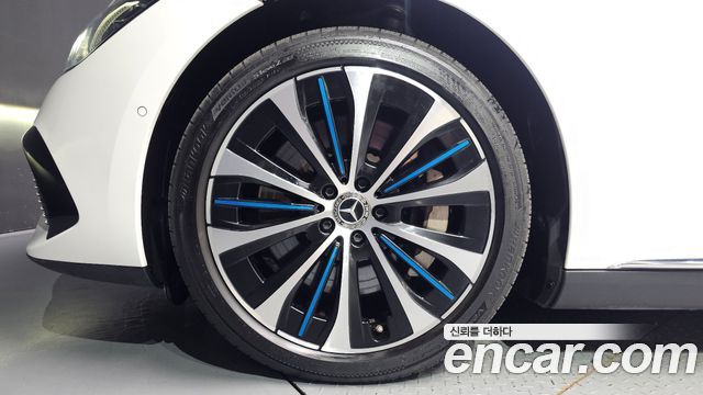 Mercedes-Benz EQE из Кореи Encar