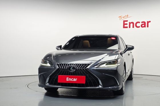 Lexus ES Luxury Plus — пробег 80 644 км — фото 3 из 5