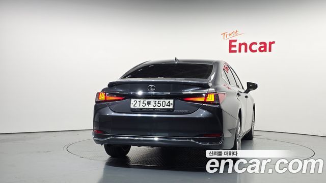 Lexus ES из Кореи Encar