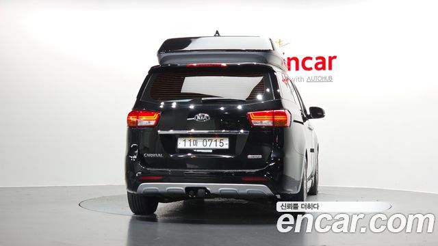 Kia Carnival из Кореи Encar