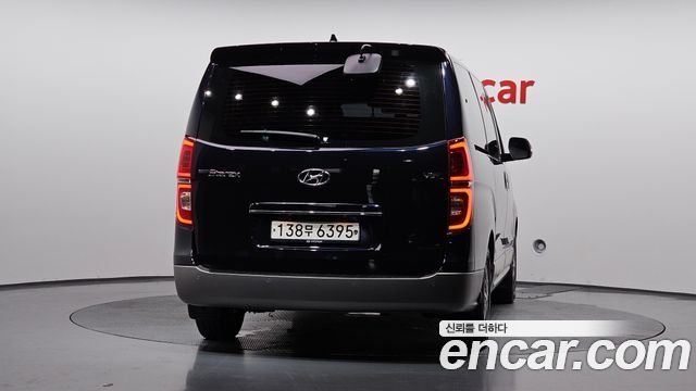 Hyundai Starex Urban 9-Seater Exclusive — пробег 25 896 км — фото 4 из 5