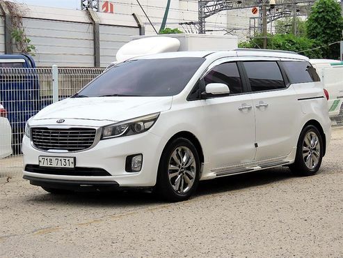 Kia Carnival 11-seater Luxury — пробег 143 138 км — фото 1 из 5