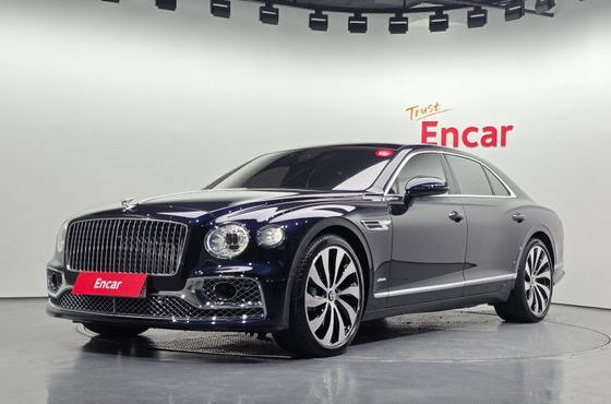 Bentley Flying Spur 4.0 Azure — пробег 30 921 км — фото 1 из 5