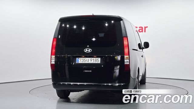 Hyundai Staria L3.5 Tourer 11-Seater Smart — пробег 9 478 км — фото 4 из 5
