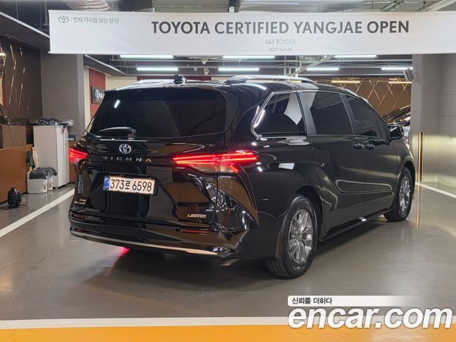 Toyota Sienna 2.5 Hybrid AWD — пробег 8 846 км — фото 2 из 5