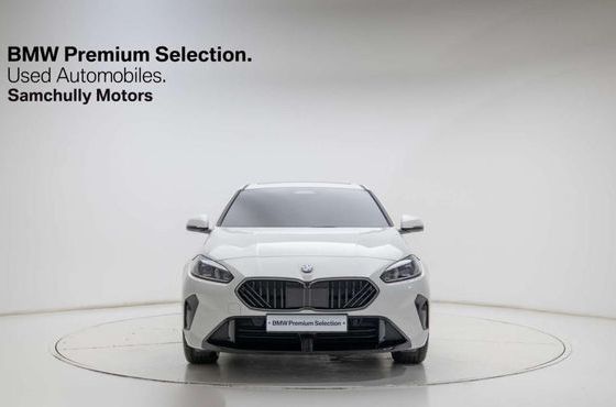 BMW 2-Series 220 M Sport — пробег 4 100 км — фото 2 из 5