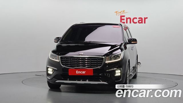 Kia Carnival 9-Seater Luxury — пробег 76 351 км — фото 3 из 5