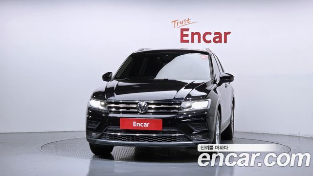 Volkswagen Tiguan 2.0 TDI Premium — пробег 163 998 км — фото 3 из 5