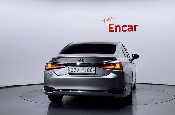 Lexus ES Executive — пробег 70 508 км — фото 4 из 5