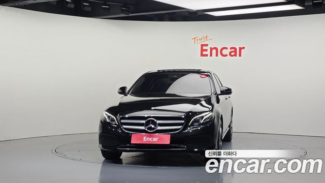 Mercedes-Benz E-Class E220d Avantgarde — пробег 39 941 км — фото 3 из 5