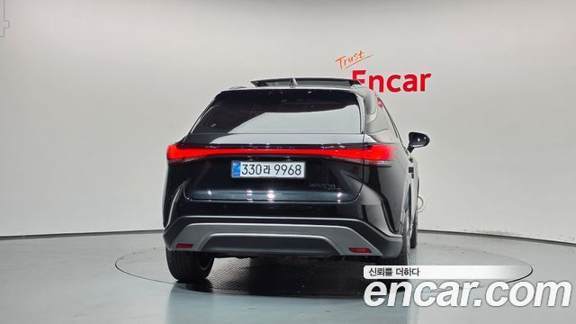 Lexus RX Luxury — пробег 24 349 км — фото 4 из 5