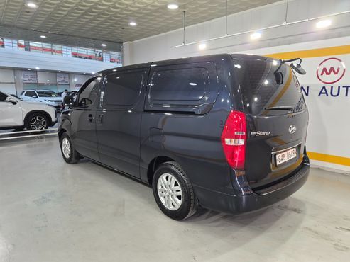 Hyundai Starex Van 3-Seater Smart — пробег 207 168 км — фото 4 из 5