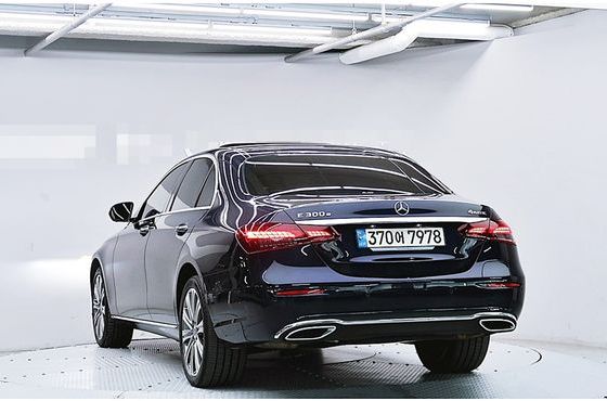 Mercedes-Benz E-Class E300e 4MATIC Exclusive — пробег 57 037 км — фото 2 из 5