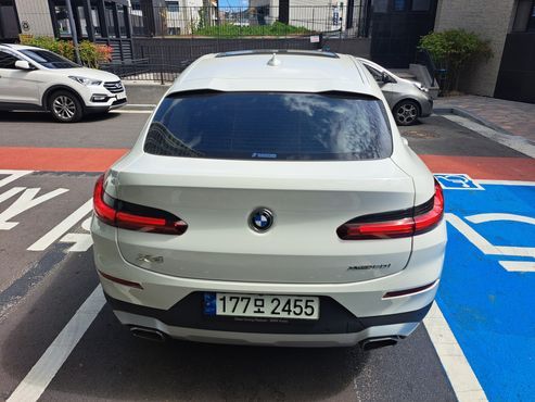 BMW X4 xDrive20i xLine — пробег 56 350 км — фото 2 из 5