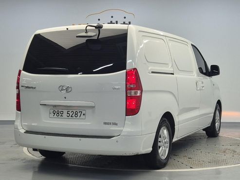 Hyundai Starex Van 3-Seater Smart — пробег 177 900 км — фото 4 из 5