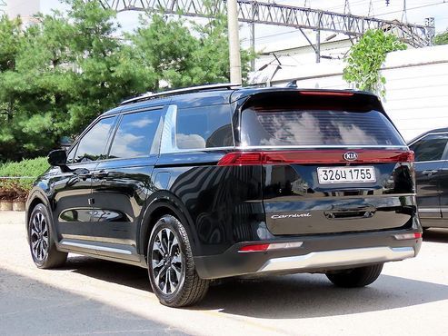 Kia Carnival Diesel 9-Seater Signature — пробег 130 000 км — фото 3 из 5