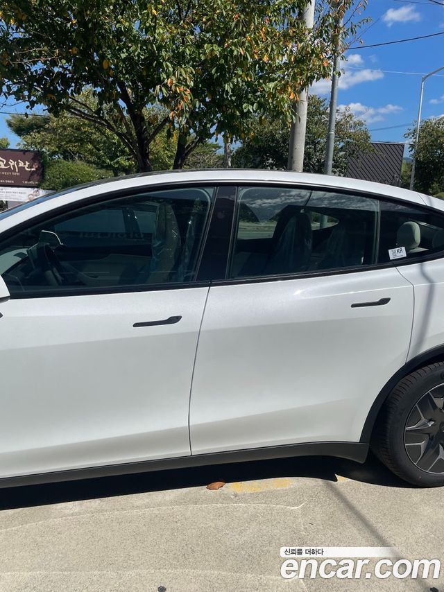 Tesla Model Y L Long Range AWD — пробег 5 км — фото 4 из 5