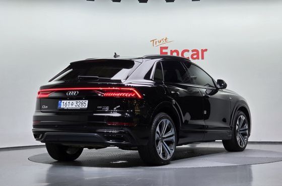 Audi Q8 55 TFSI Quattro Premium — пробег 73 346 км — фото 2 из 5