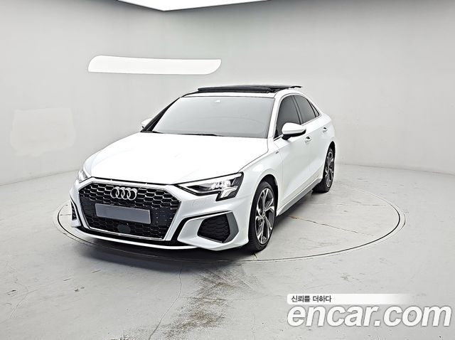Audi A3 40 TFSI Premium — пробег 30 488 км — фото 1 из 5