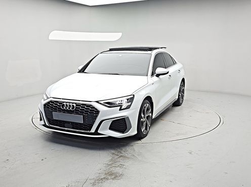 Audi A3 40 TFSI Premium — пробег 30 488 км — фото 1 из 5